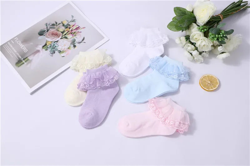 3 Paar neue Kinder Spitzensocken Frühling Herbst Baumwolle Kinder Kurze Tanzsocken Mesh Weiß Blumen Rüschen Rüschen Gilrs Prinzessin Socke