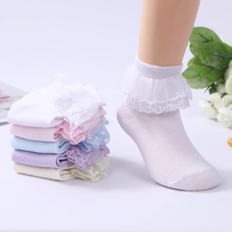 3 Paar neue Kinder Spitzensocken Frühling Herbst Baumwolle Kinder Kurze Tanzsocken Mesh Weiß Blumen Rüschen Rüschen Gilrs Prinzessin Socke