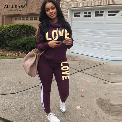 2 Piece Women’s LOVE Letter Print Tracksuit - High Neck Hoodie and Sweatpants Set