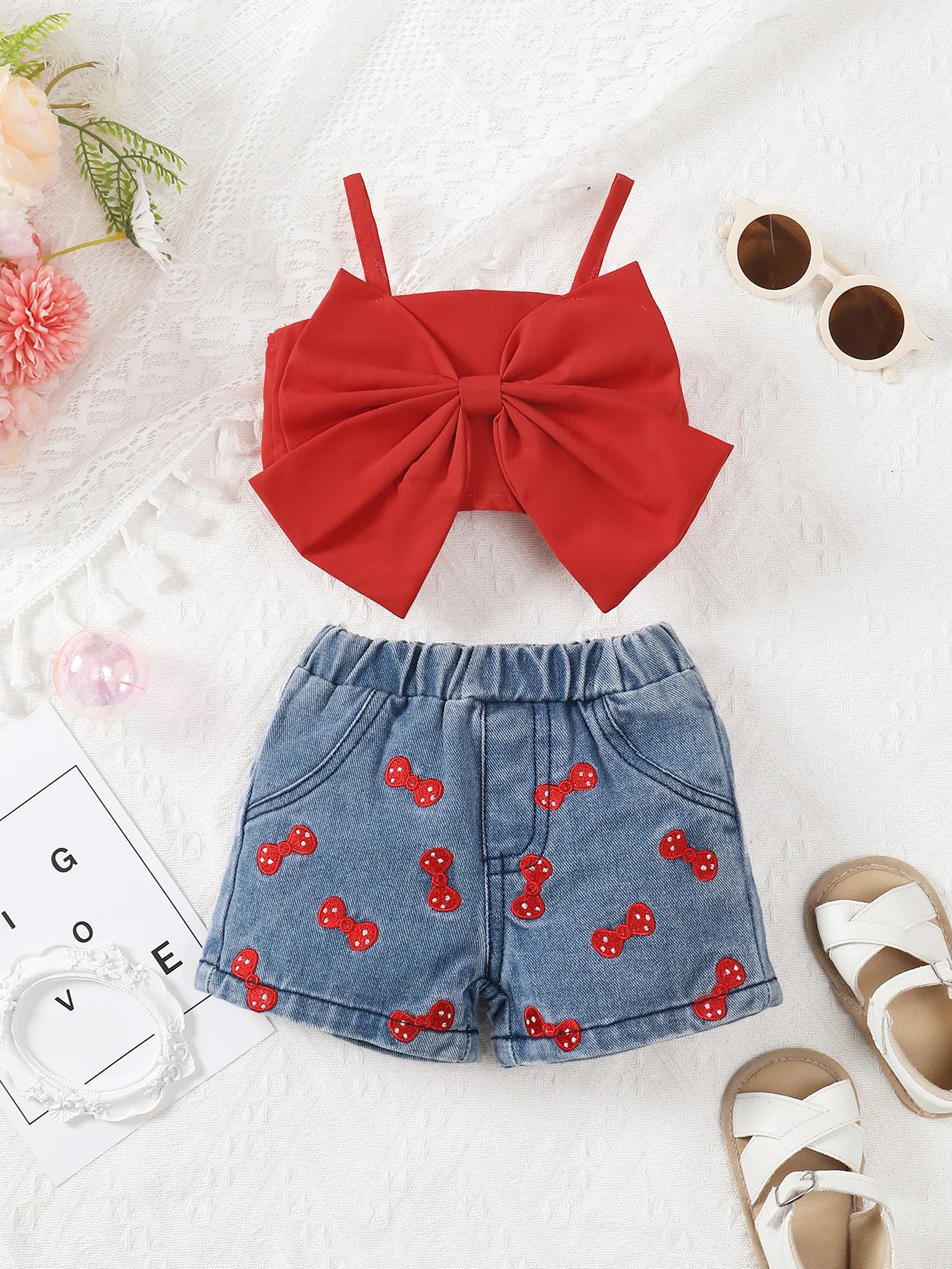 2 Stücke Baby Mädchen Sets Sommer Neugeborene Kleidung Reines Rot Hosenträger + Bestickte Gedruckte Denim-Shorts Mode Baby Casual Anzug