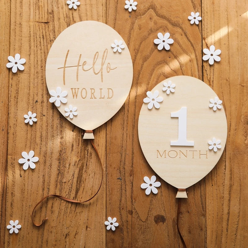 2Pcs Baby Wooden Balloon Milestone Cards - Photography Accessories for Newborns