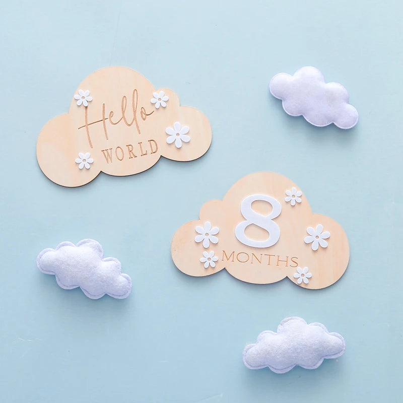 2Pcs Baby Wooden Balloon Milestone Cards - Photography Accessories for Newborns