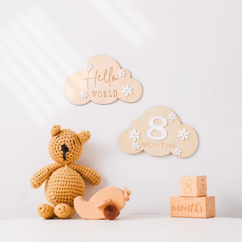 2Pcs Baby Wooden Balloon Milestone Cards - Photography Accessories for Newborns