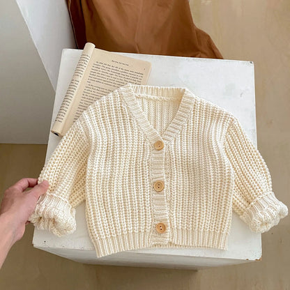 Herbst Neue Internet Celebrity Mode Mädchen Baby Kleidung Perle Boden Dicke Nadel V-ausschnitt Mantel Neugeborenen Lange ärmeln Strickjacke