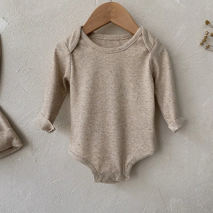 Baby-Jumpsuit für Herbst, einreihig, lang, für Jungen und Mädchen, farbig, aus Baumwolle, Strampler + Mütze mit Hasenohren, gepunkteter gerippter Strampler mit Streifen