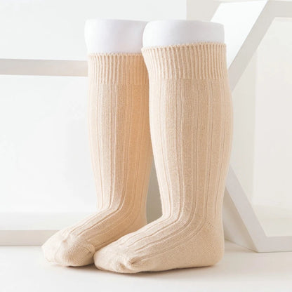 Mode Frühjahr Baumwolle Neugeborenen Socke Solide Candy Farbe Kinder Kleinkind Lange Socken Für Kinder Kinder Baby Mädchen Jungen Knie Hohe socken