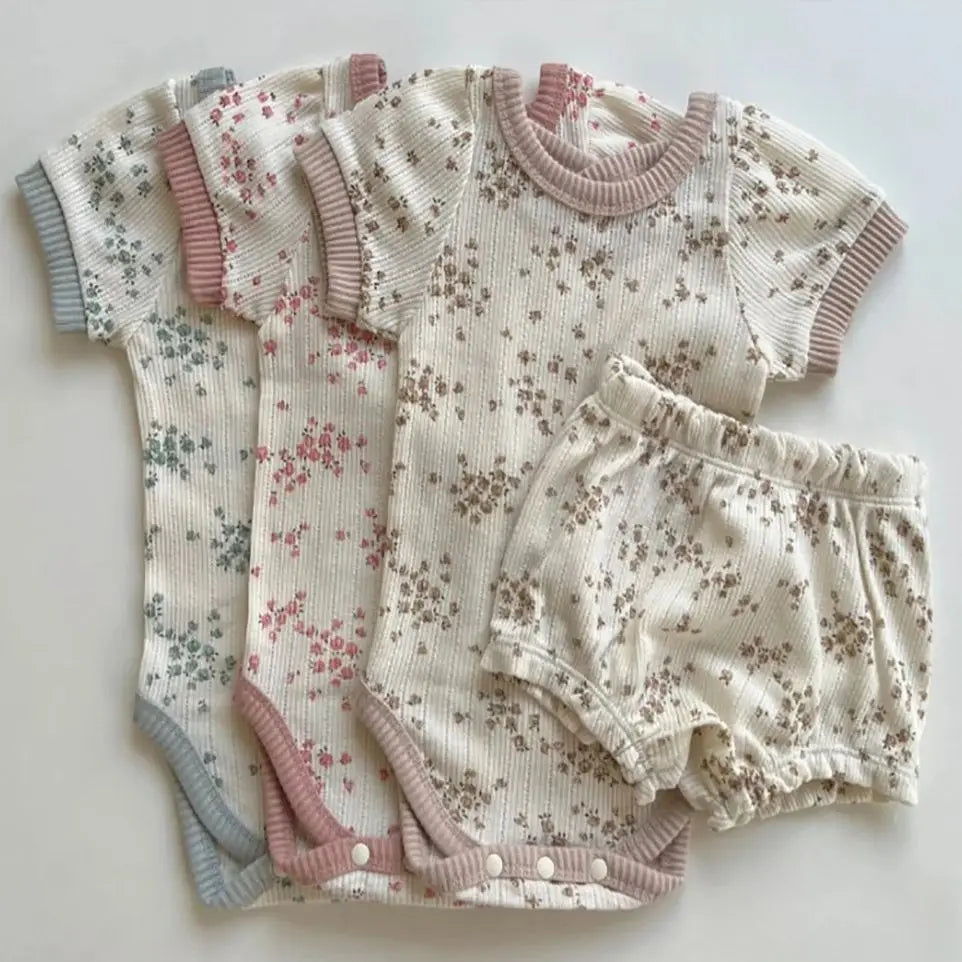 2024 neues koreanisches Baby-Blumen-Kurzarm-Set für Damenbabys, dünne Baumwolle, weiches Zuhause, kurzärmelige Shorts, zweiteiliges Set