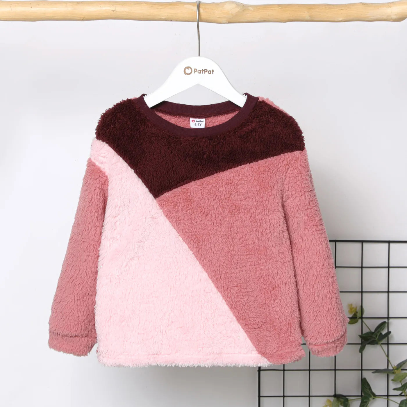 PatPat Kid Girl Süßes Colorblock Fleece Pullover Sweatshirt Weich und Bequem Perfekt für Ausflüge und den Alltag