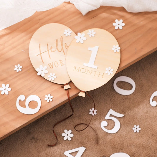 2Pcs Baby Wooden Balloon Milestone Cards - Photography Accessories for Newborns