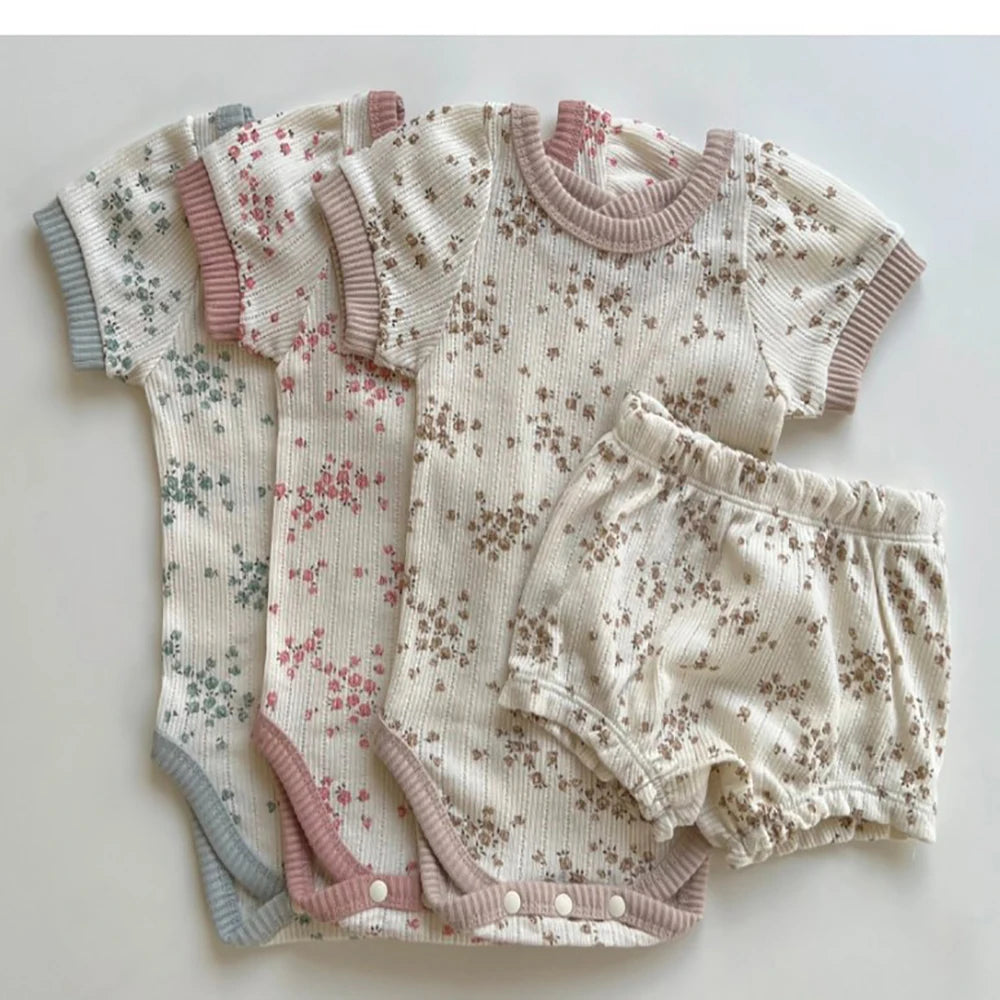 2024 neues koreanisches Baby-Blumen-Kurzarm-Set für Damenbabys, dünne Baumwolle, weiches Zuhause, kurzärmelige Shorts, zweiteiliges Set