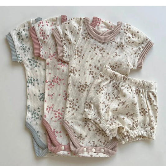 2024 neues koreanisches Baby-Blumen-Kurzarm-Set für Damenbabys, dünne Baumwolle, weiches Zuhause, kurzärmelige Shorts, zweiteiliges Set