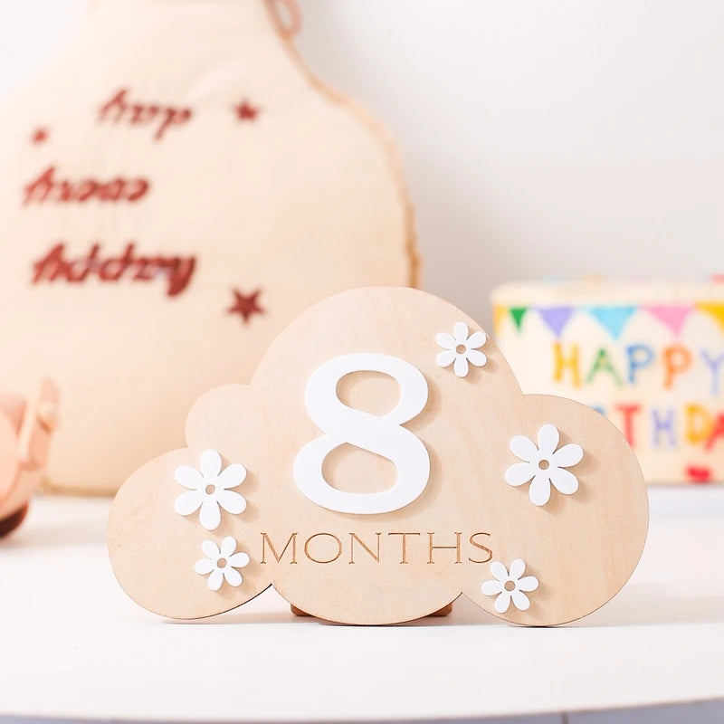 2Pcs Baby Wooden Balloon Milestone Cards - Photography Accessories for Newborns