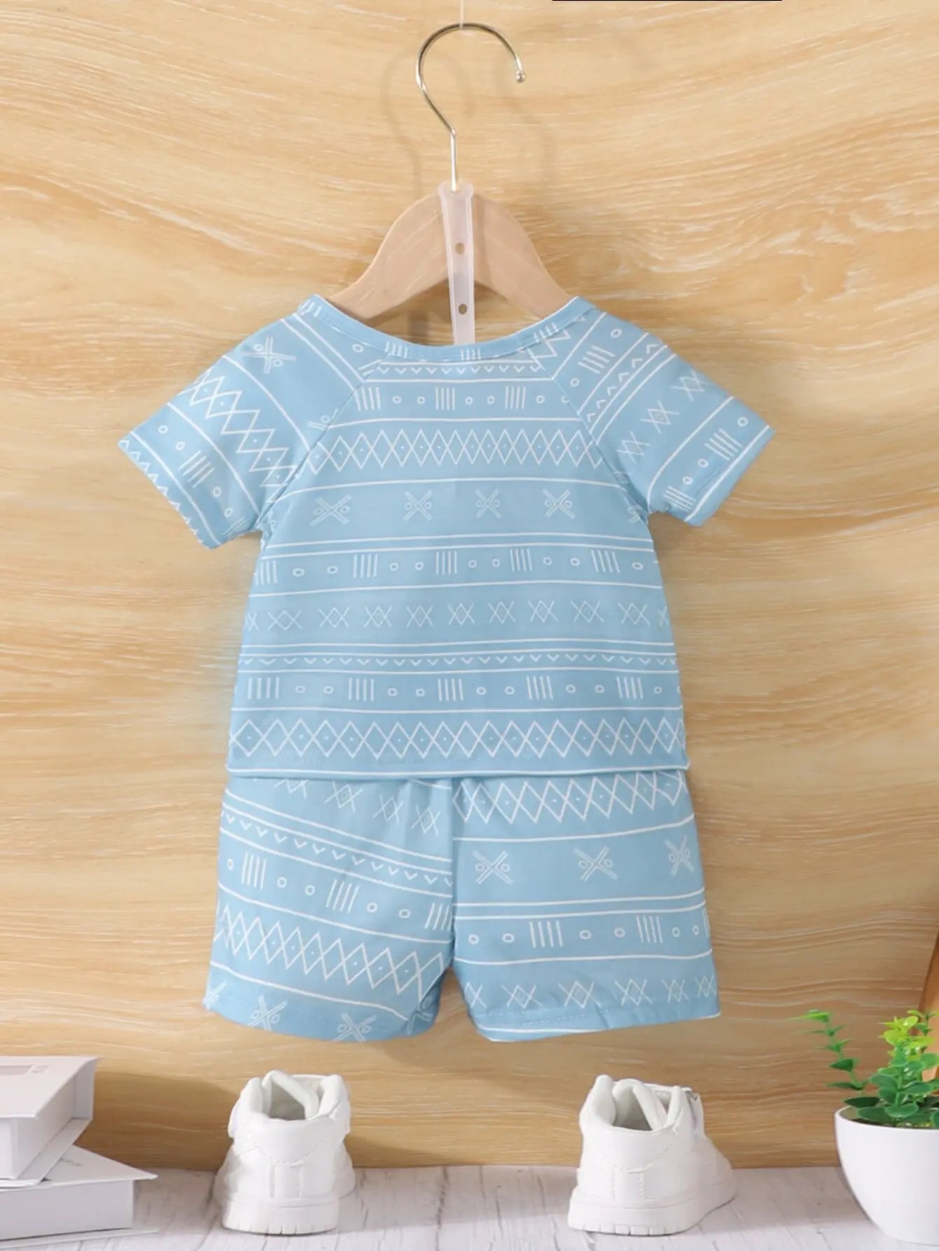 Summer Baby Boy Casual Geometric Print with Rotator Sleeve Short Sleeve Top + Comfortable Cool Shorts Two Pieces