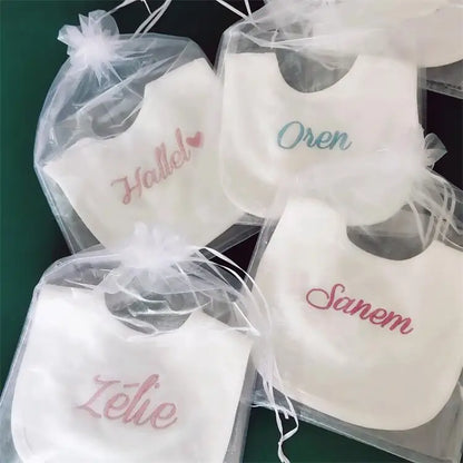 Personalisiertes Babylätzchen mit Namen, 100 % Baumwolle, weiß, Neugeborenen-Speichel, lustiges Geburtstagsgeschenk für Babyjungen und Mädchen, Geschenk zur Babyparty