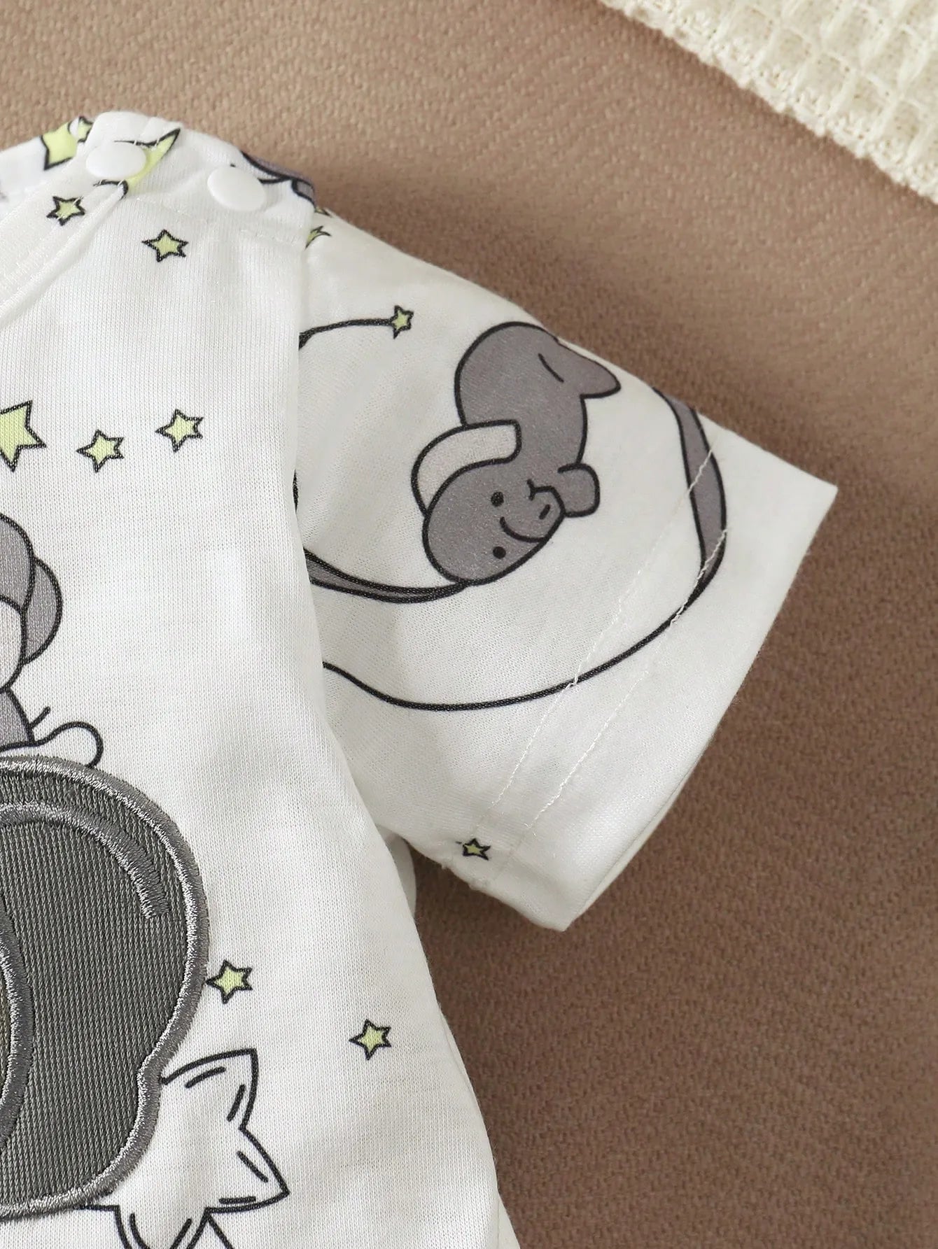 Newborn Baby Boys' Casual Cute Cartoon Elephant Pattern Round Neck Short Sleeve Romper With Shoulder Snaps, Shorts And Hat