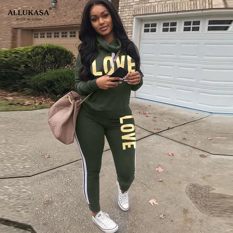 2 Piece Women’s LOVE Letter Print Tracksuit - High Neck Hoodie and Sweatpants Set