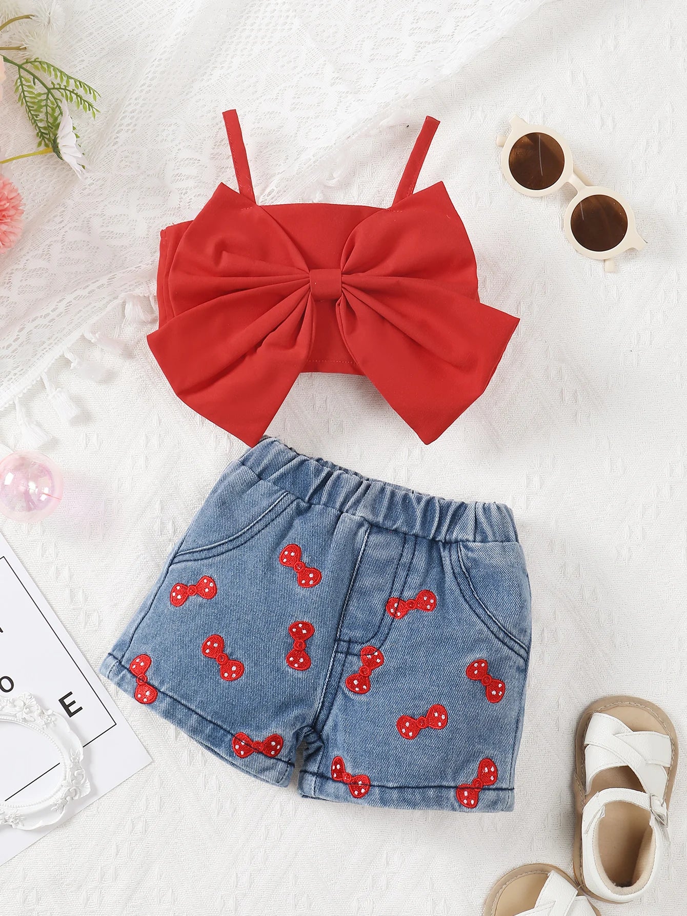 2 Stücke Baby Mädchen Sets Sommer Neugeborene Kleidung Reines Rot Hosenträger + Bestickte Gedruckte Denim-Shorts Mode Baby Casual Anzug